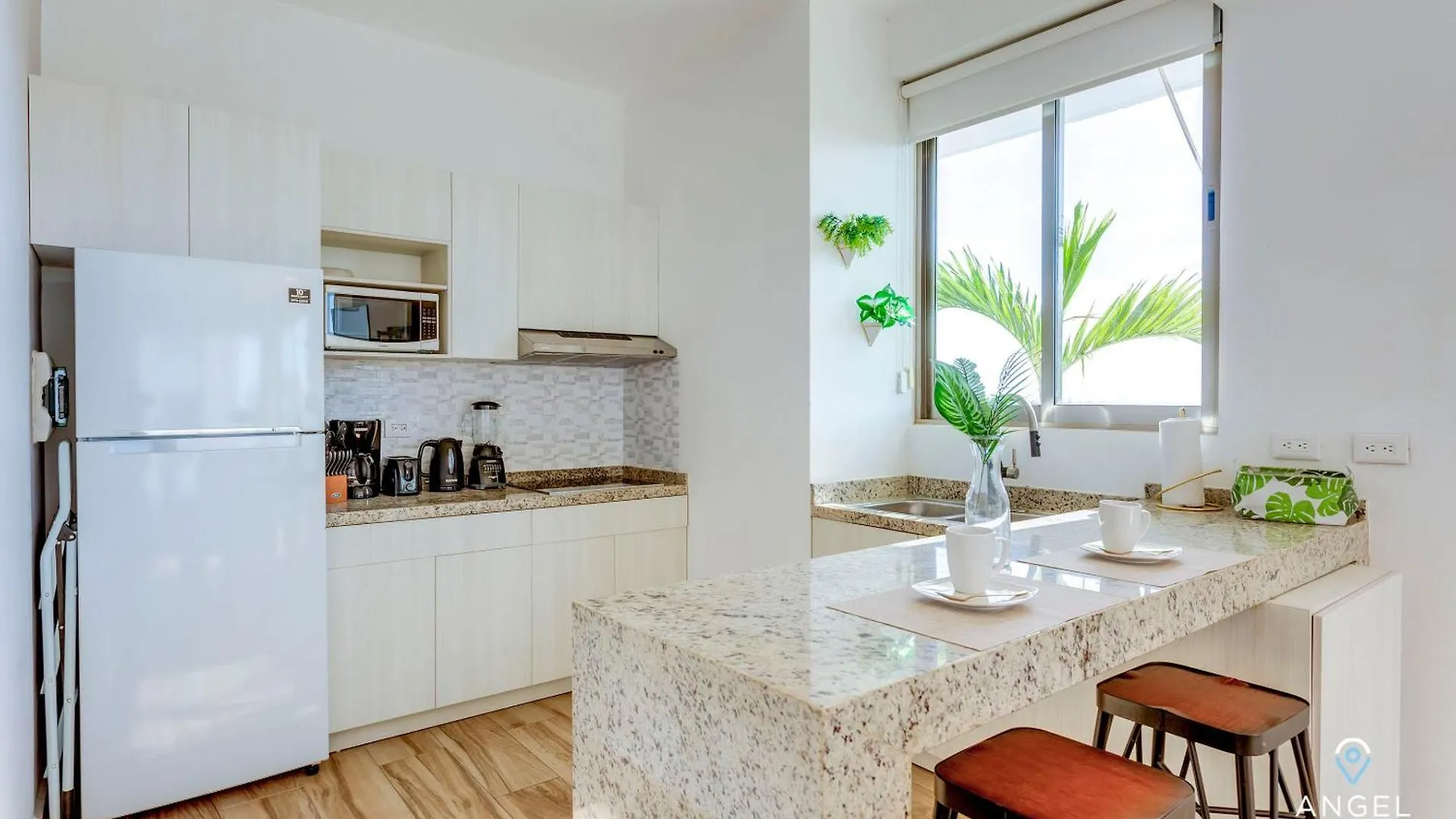 Tranquil Oceanview Studio Rooftop Pool Gym W&D Playa del Carmen Apartment