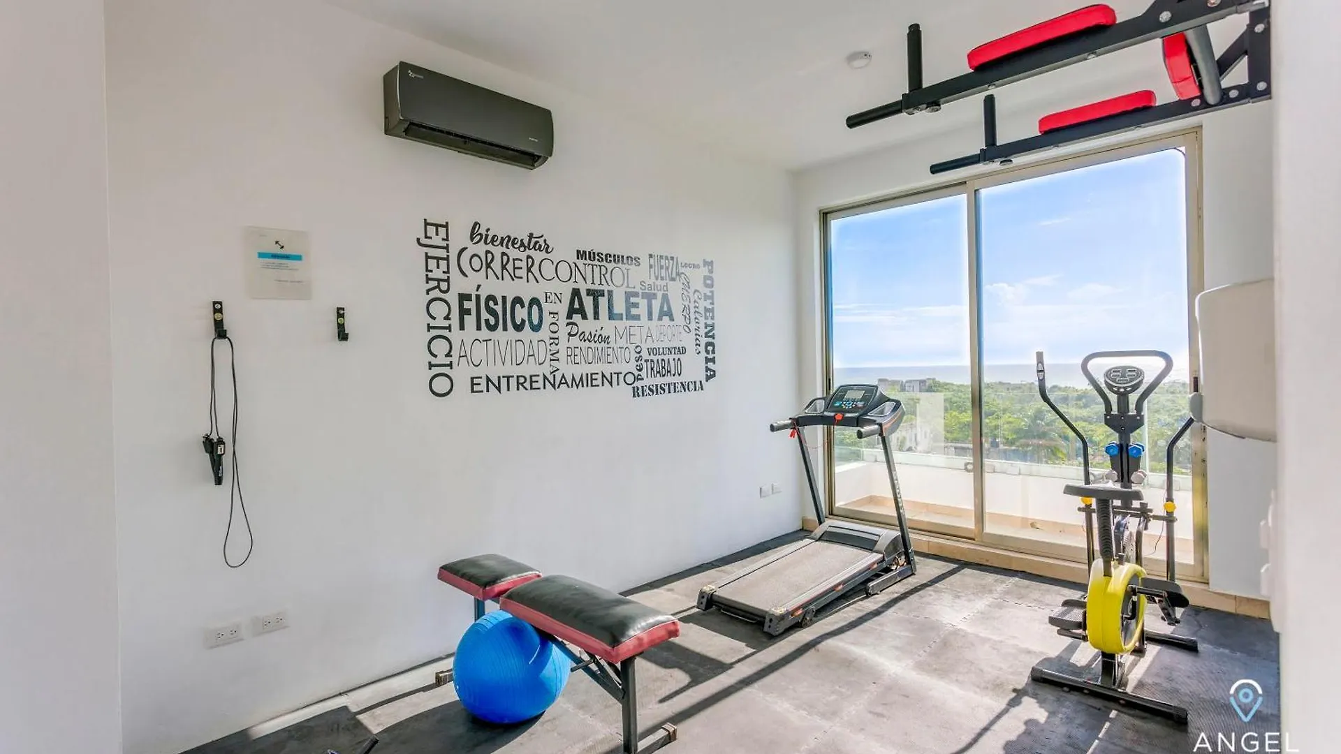 Tranquil Oceanview Studio Rooftop Pool Gym W&D Playa del Carmen Apartment