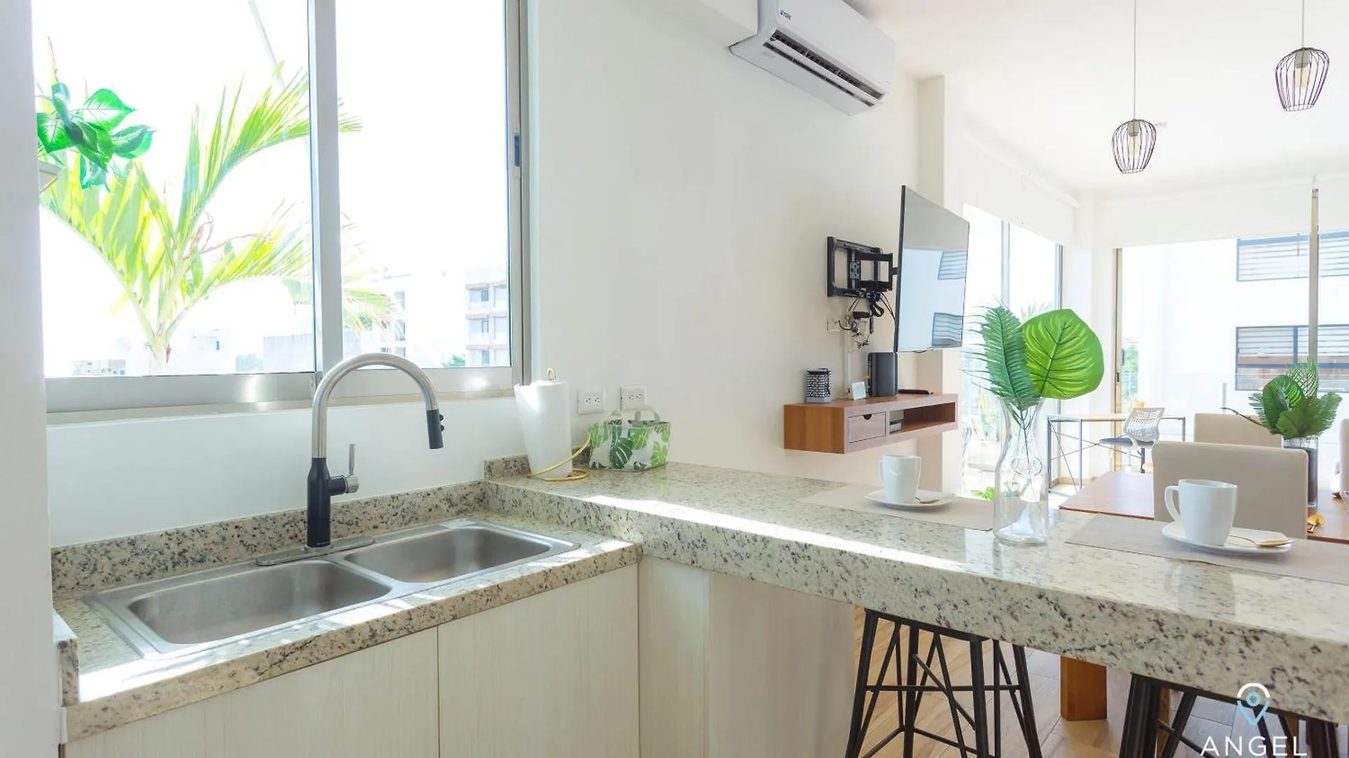 Apartment Tranquil Oceanview Studio Rooftop Pool Gym W&D Playa del Carmen